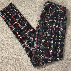 LuLaRoe Arrow design leggings - GUC 